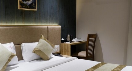 Hotel Amber Paramount Room Type - Deluxe Double Room