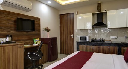 Limewood Stay Silver Studio Apartment Near Golf Course Road, Gurgaon Room Type - Deluxe Room Limewood Stay Silver Studio Apartment Near Golf Course Road, Gurgaon Room Type - Deluxe Room