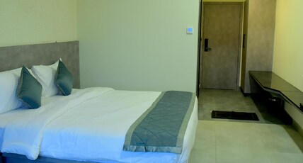 SNS Regency Room Type - Premium Double AC