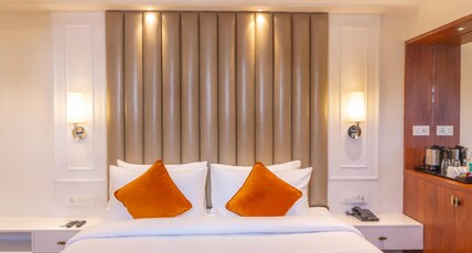 Hotel MJ Plaza Room Type - Premium Room with Balcony