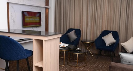 Clarks Inn Express Ayodhya Room Type - Suite Room