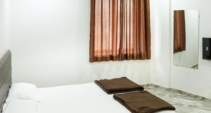 Hotel Aaram Room Type - Deluxe Room
