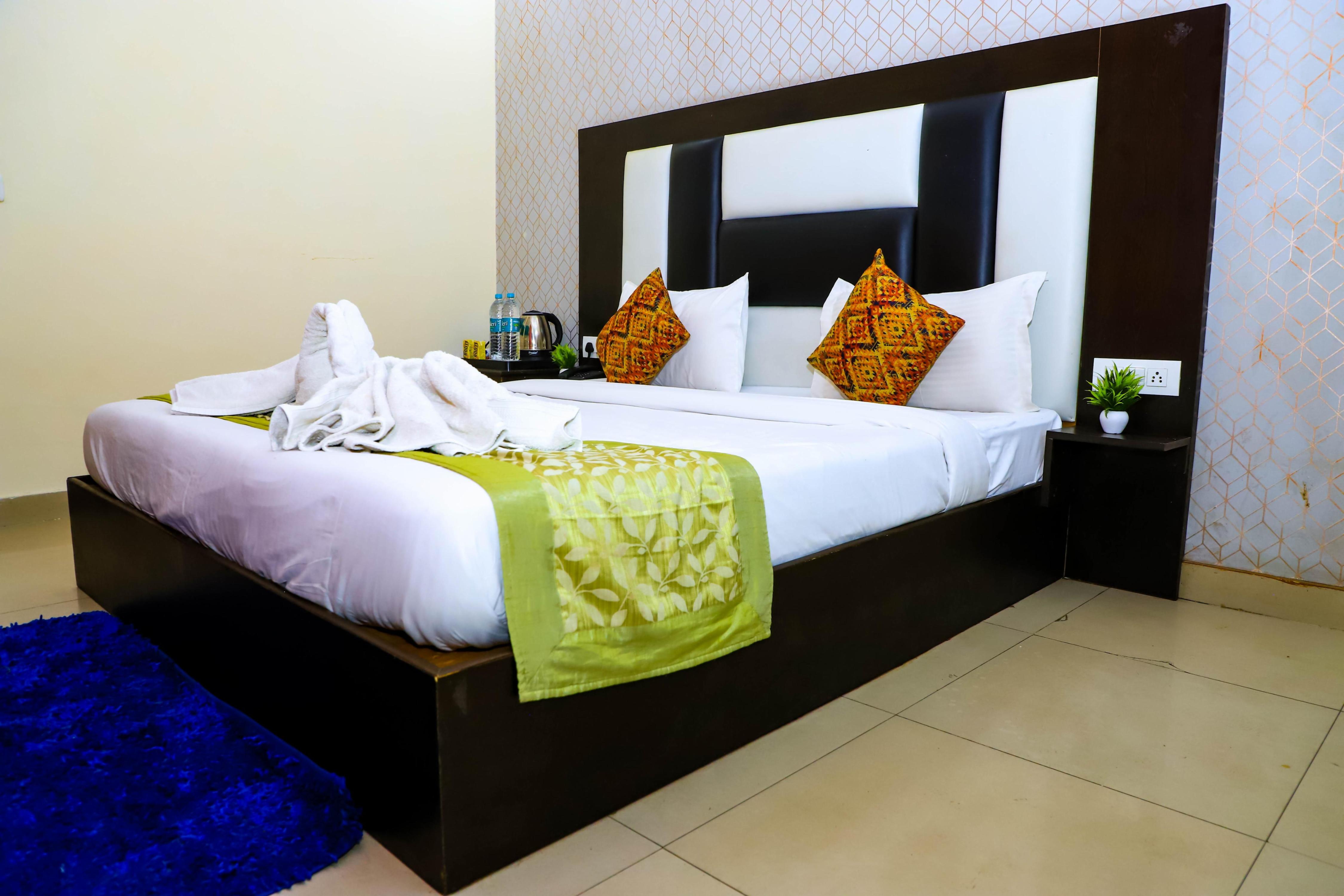 Hotel Global Inn By Quality Inn Room Type - Super Deluxe Room With Free Wi-Fi