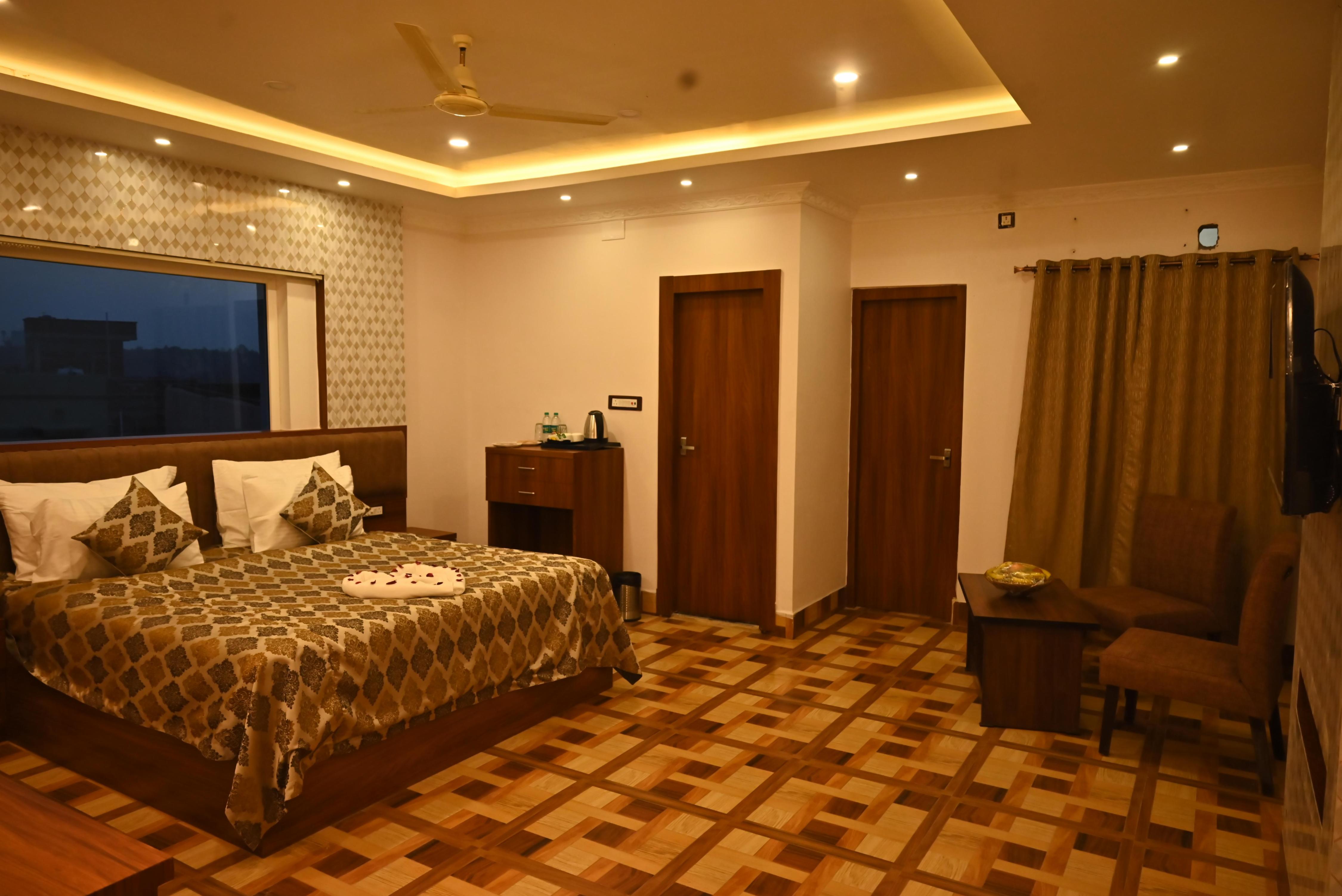 SWET PALASH RESORT Room Type - Premium Club Room with Balcony