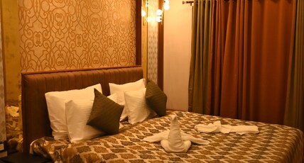 SWET PALASH RESORT Room Type - Royal Suite Room with City View
