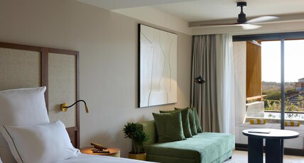 Isla Brown Resort Chania, Curio Collection by Hilton Room Type - KNG HORIZON OP SUITE POOL Isla Brown Resort Chania, Curio Collection by Hilton Room Type - KNG HORIZON OP SUITE POOL