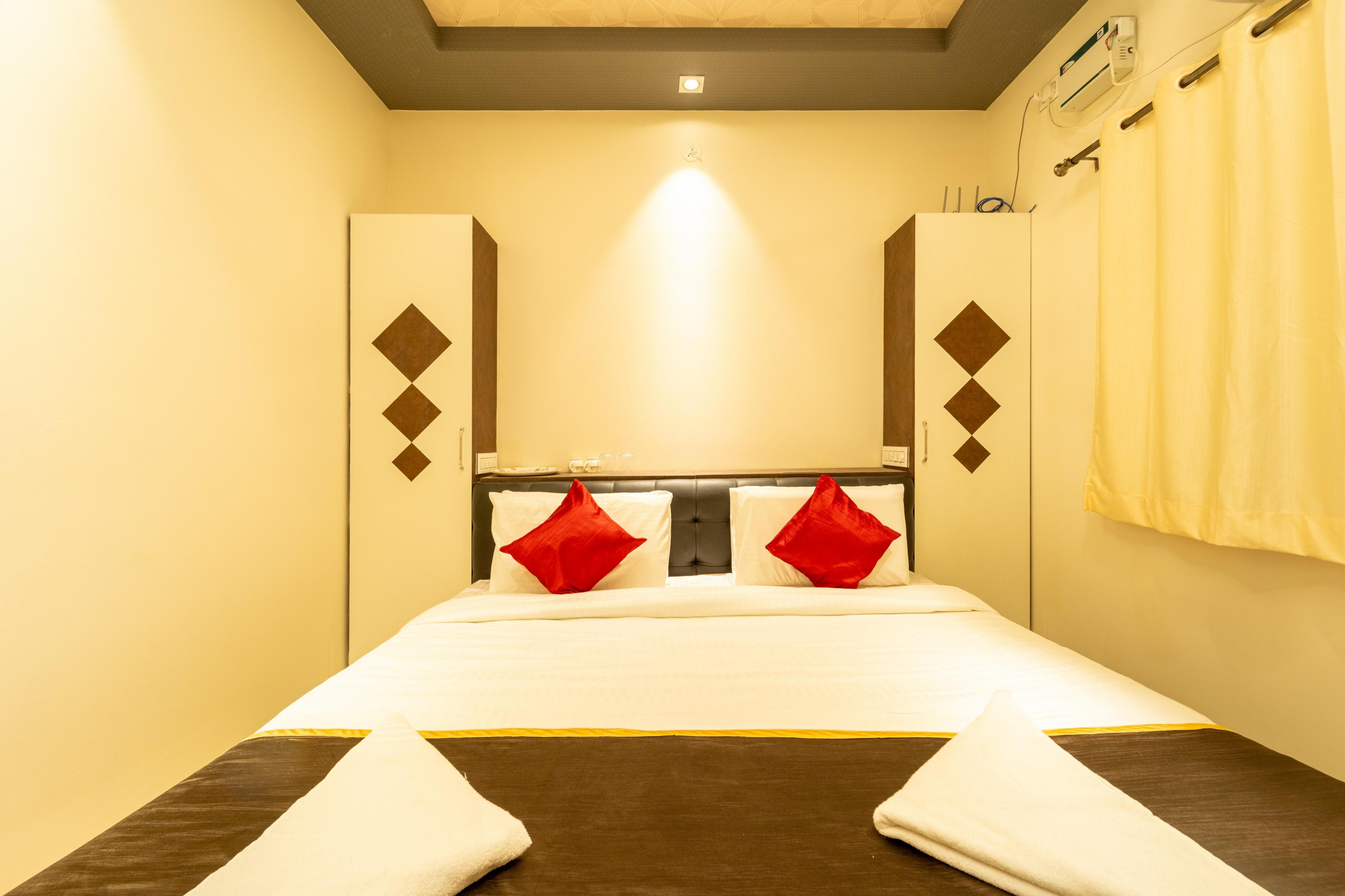 Seasons Suites HBR Room Type - Luxury Queen Room