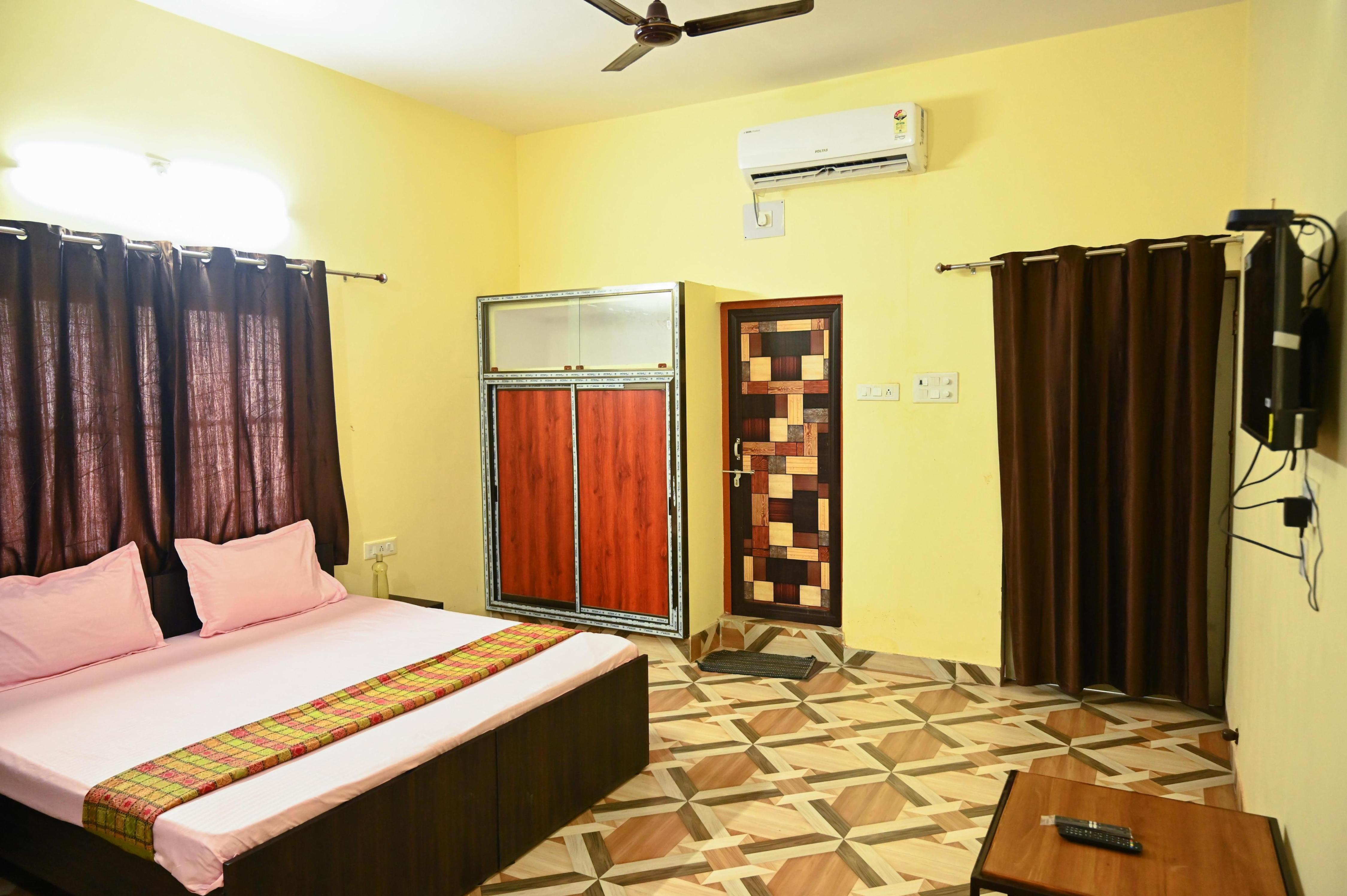 Neerja Guest House - Tap to explore photos