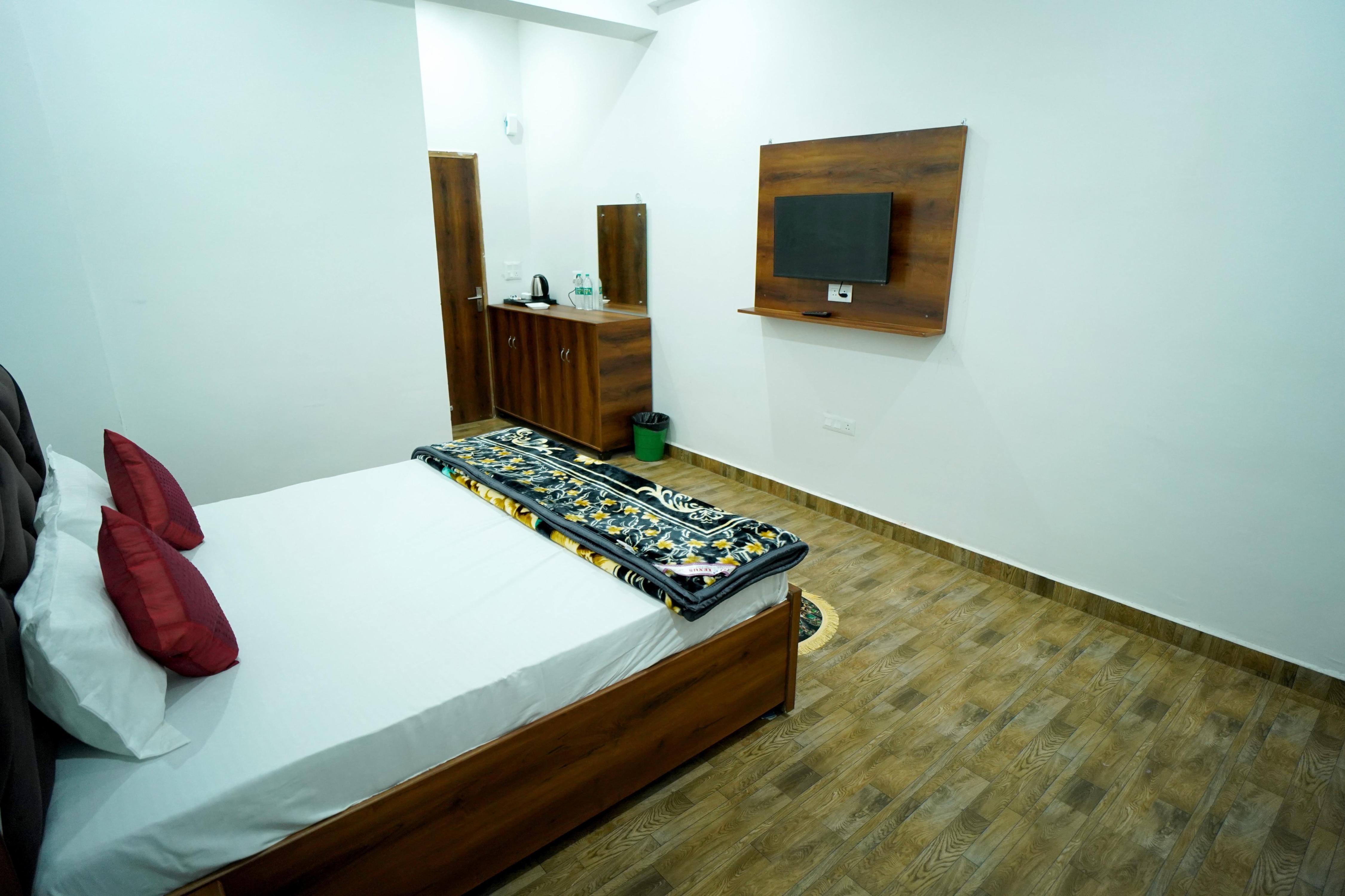 Hotel S D Grand Palace Room Type - Deluxe