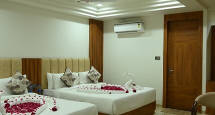 Ghanshyam Resort Room Type - Family Room