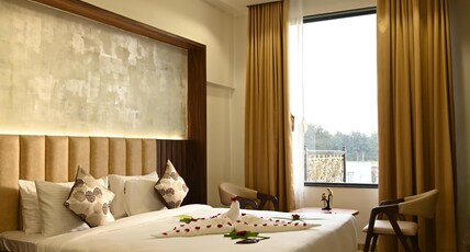 Ghanshyam Resort Room Type - Super  Delux room