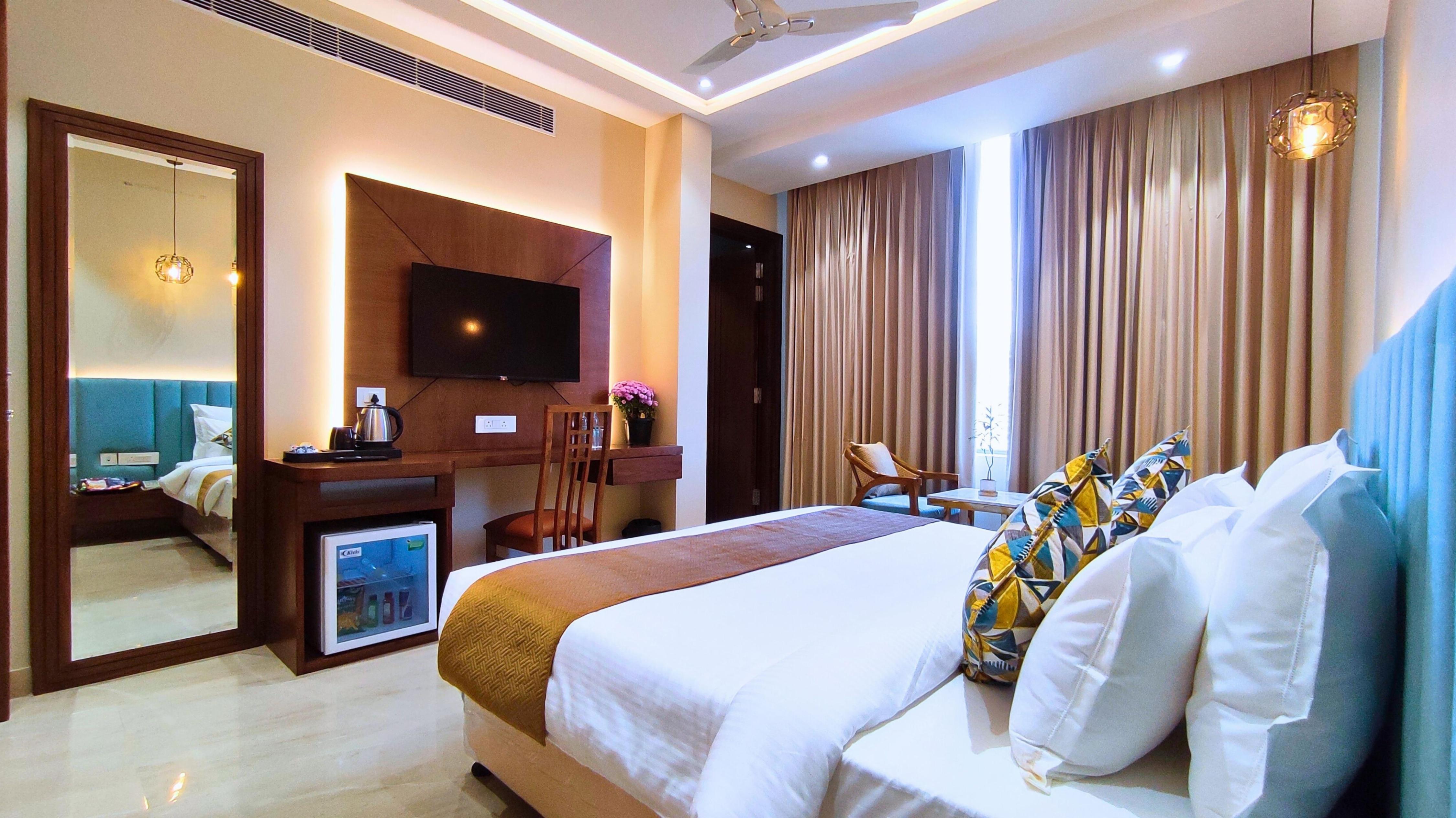 HOTEL MGR - Tap to explore photos