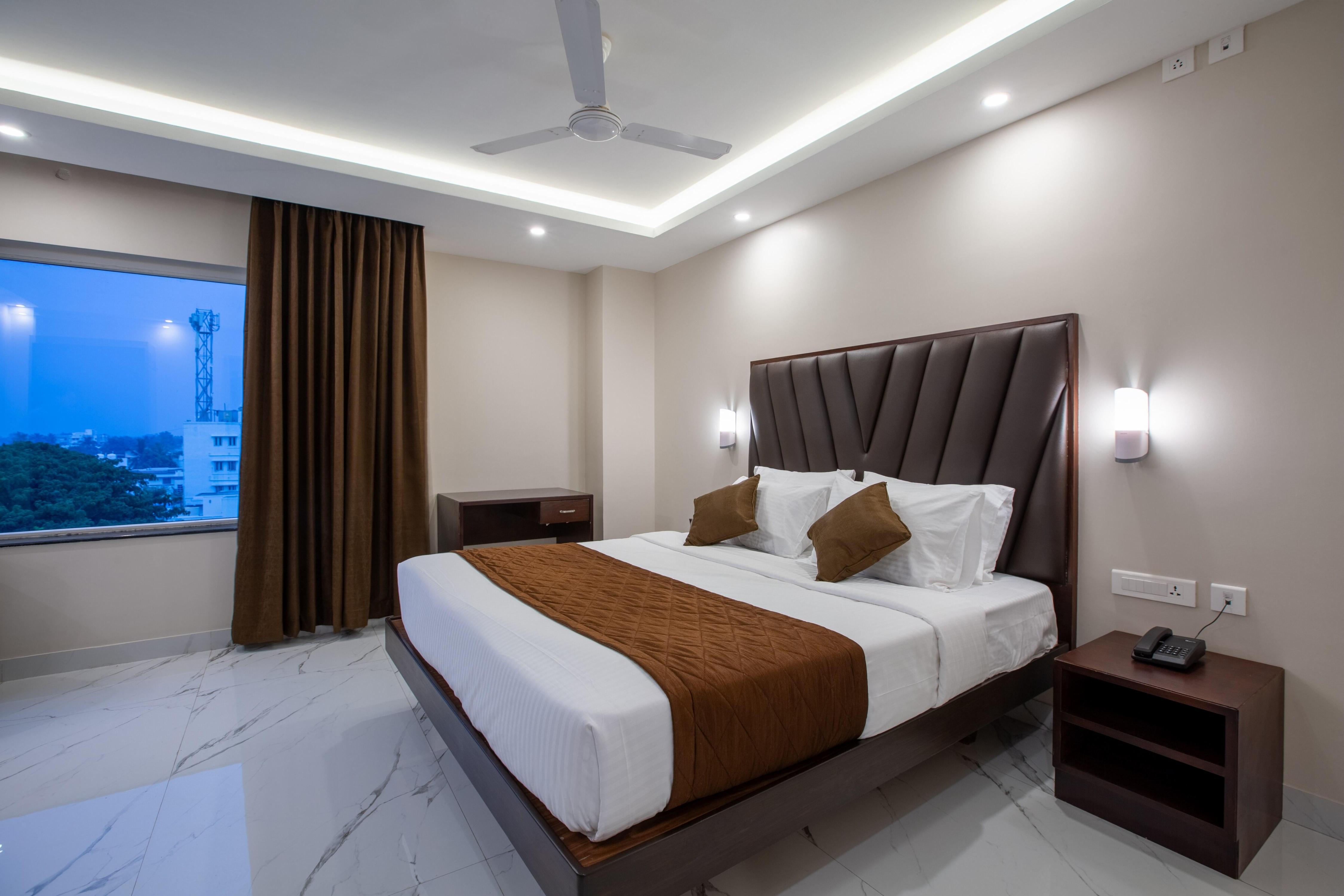 PARKKAVAN TOWERS Room Type - ELEGANT KING  DOUBLE