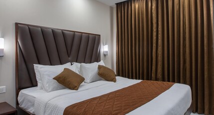 PARKKAVAN TOWERS Room Type - ELEGANT QUEEN DOUBLE