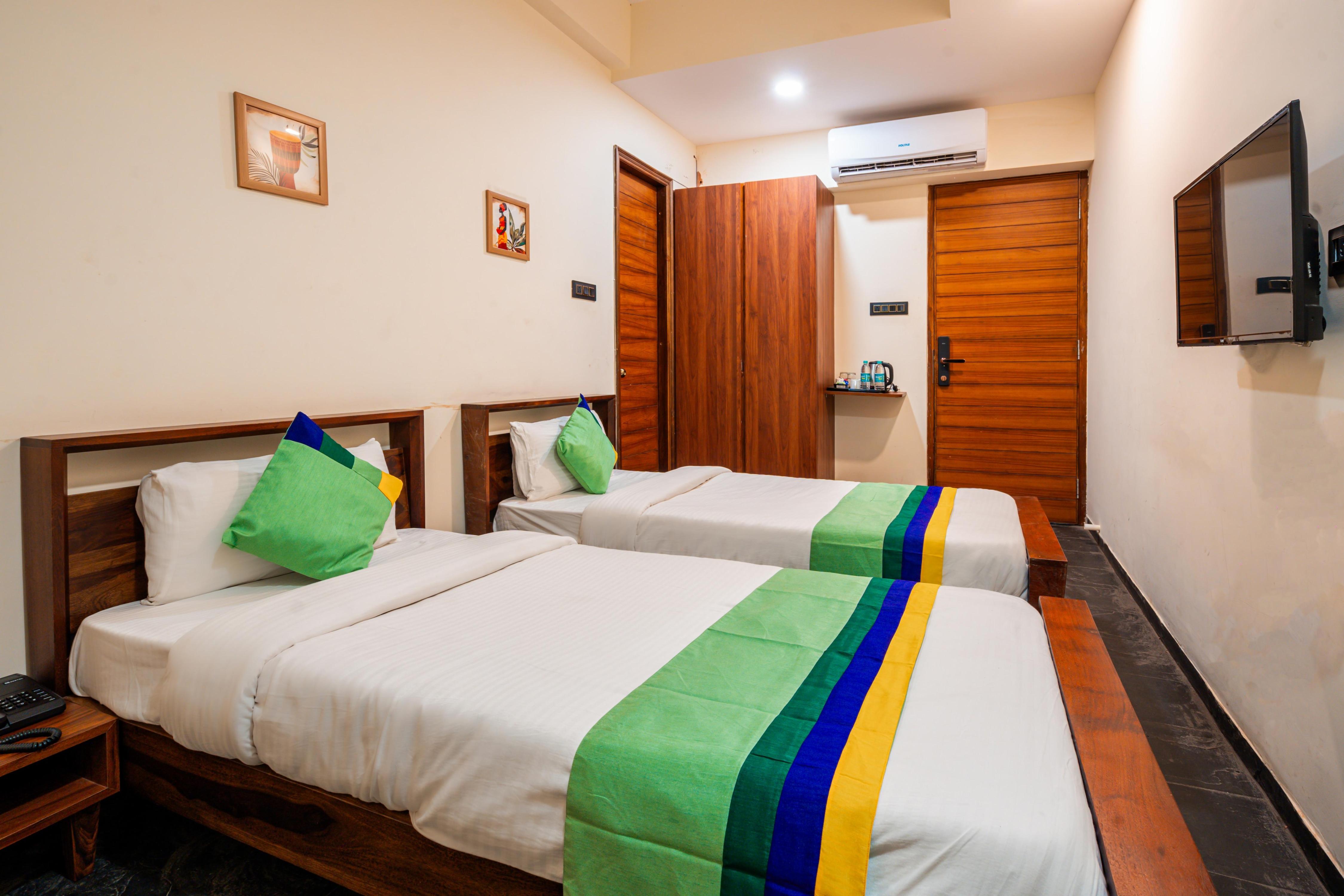 Treebo Premium The Memoir, Ramdaspeth Room Type - Standard Room