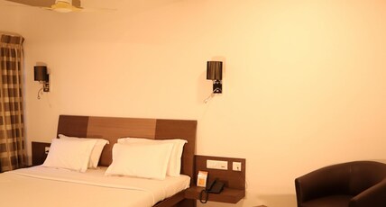 Hotel Maniam Classic West Wing Tirupur Room Type - Suite AC