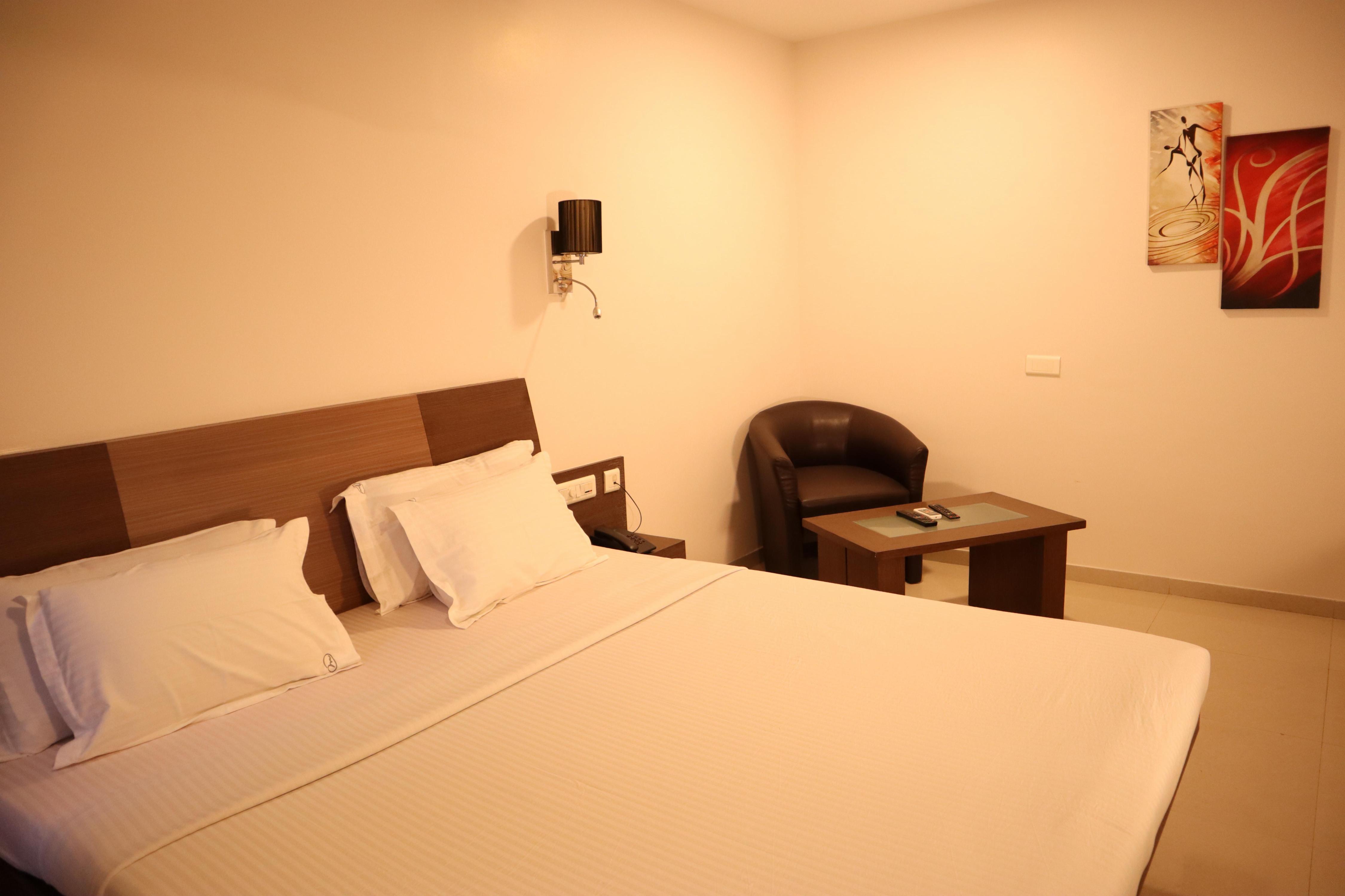 Hotel Maniam Classic West Wing Tirupur Room Type - Super Deluxe AC