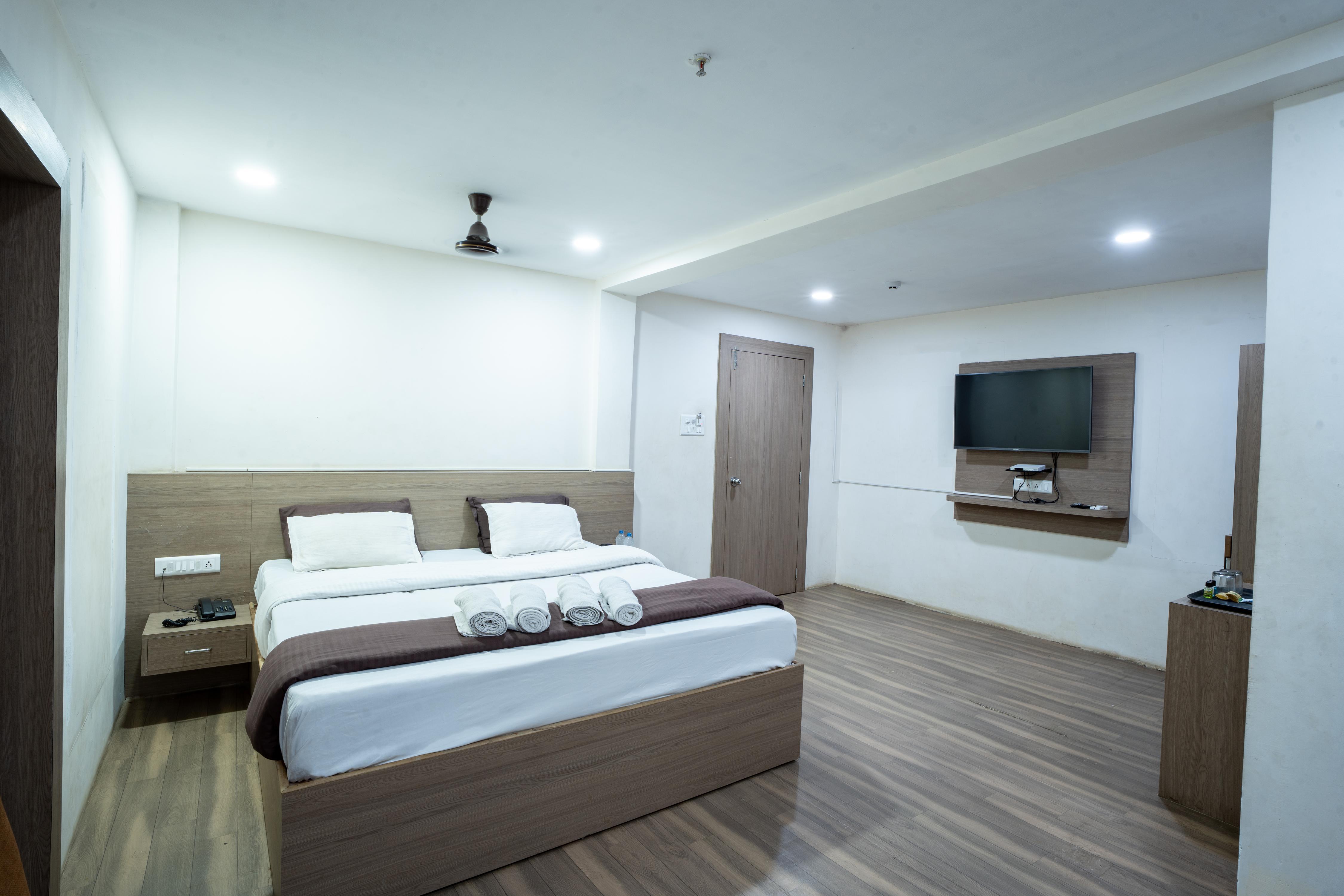 Hotel New Ratnakar Room Type - Family Deluxe Room