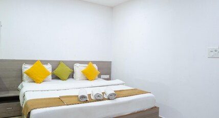 Hotel New Ratnakar Room Type - Double Deluxe Room
