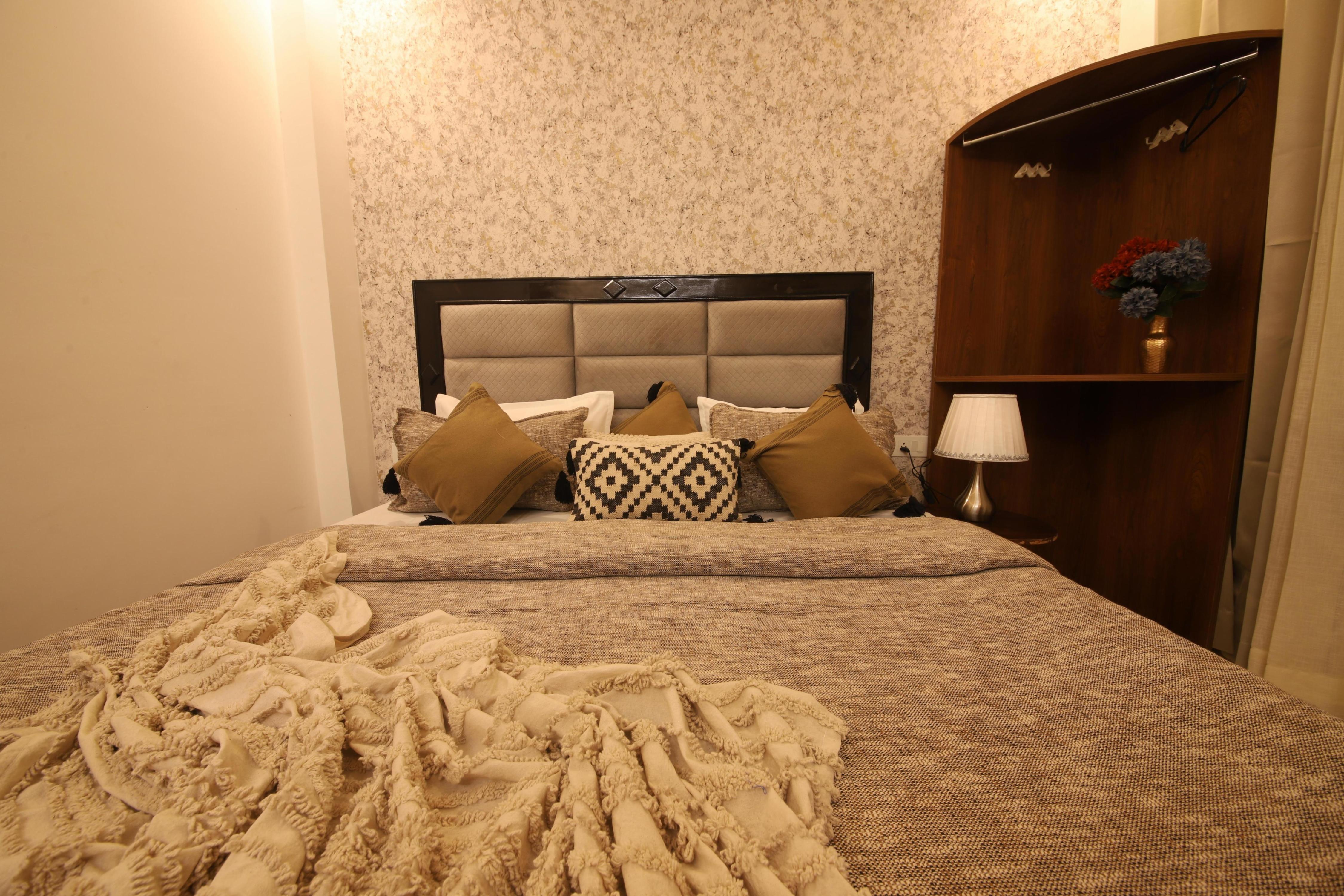 Perfectstayz Homes Mussoorie - Tap to explore photos