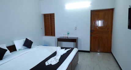 Alleppey Green Sights Room Type - Deluxe Room