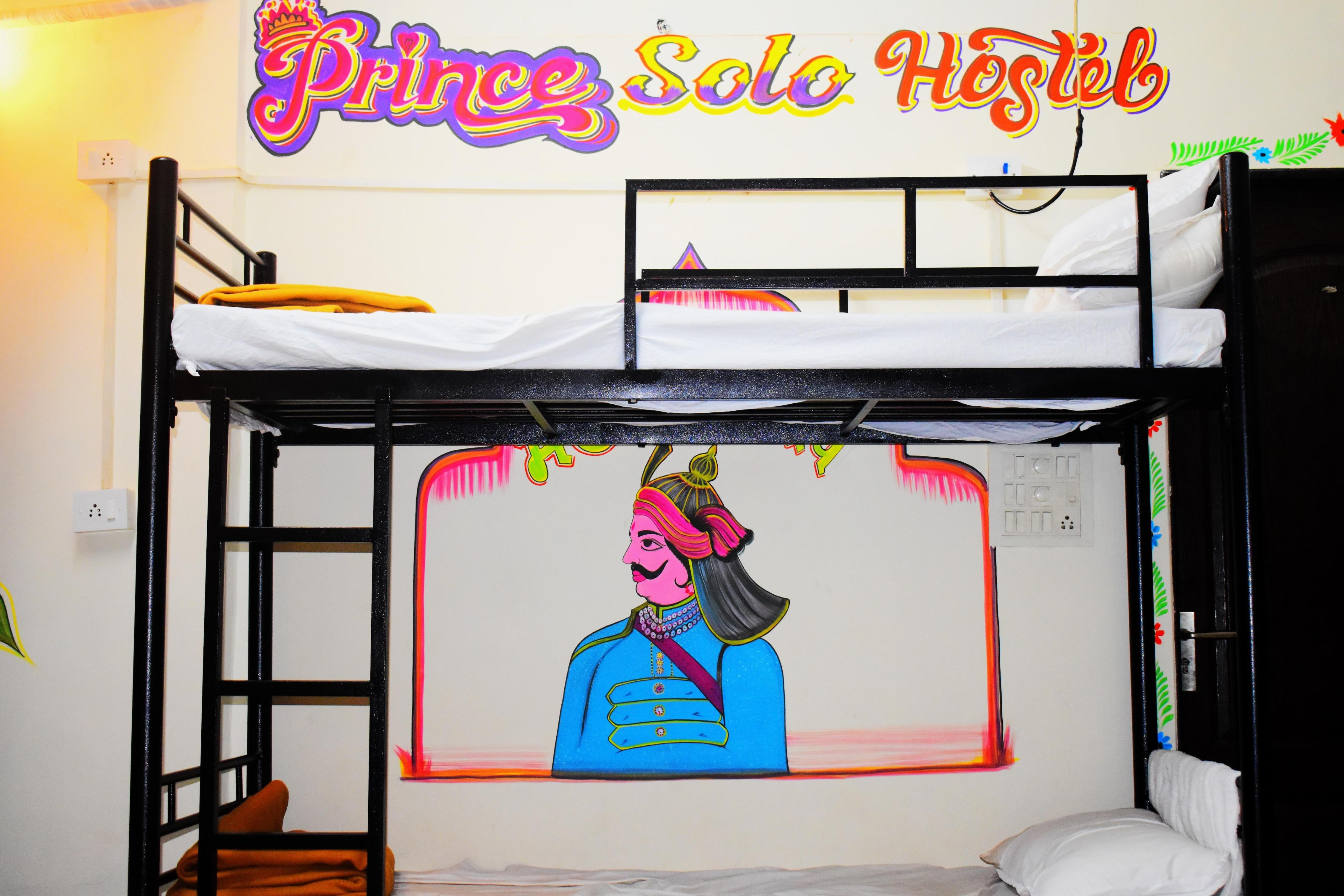 Prince Solo Hostell - Tap to explore photos