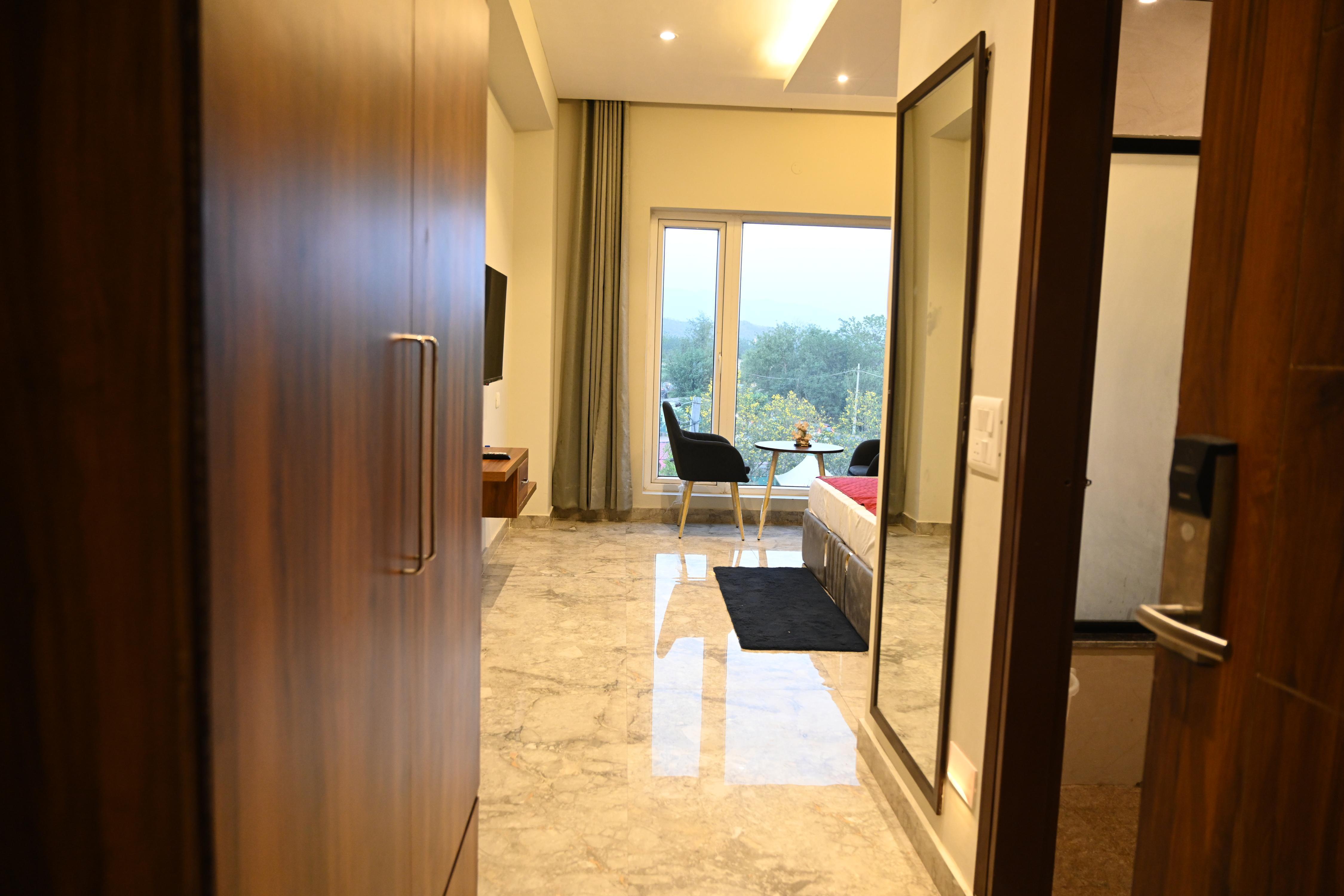 Siswan View Hotel Room Type - Mountain View Luxury Room
