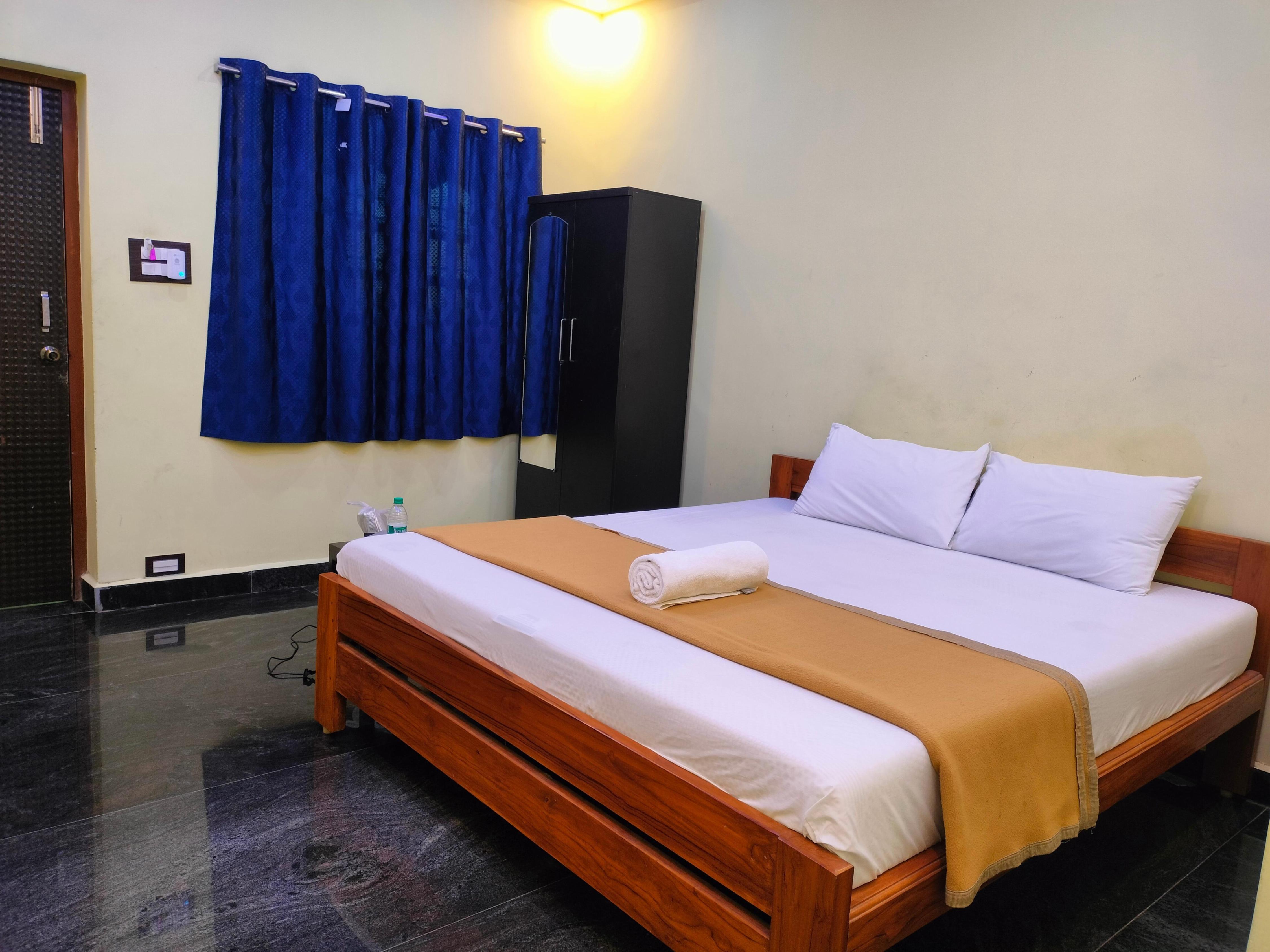 Sivakumar Paradise Room Type - Double Non AC Room
