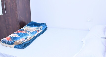 ROYAL HOTEL AND RESTAURENT Room Type - DOUBLE ROOM