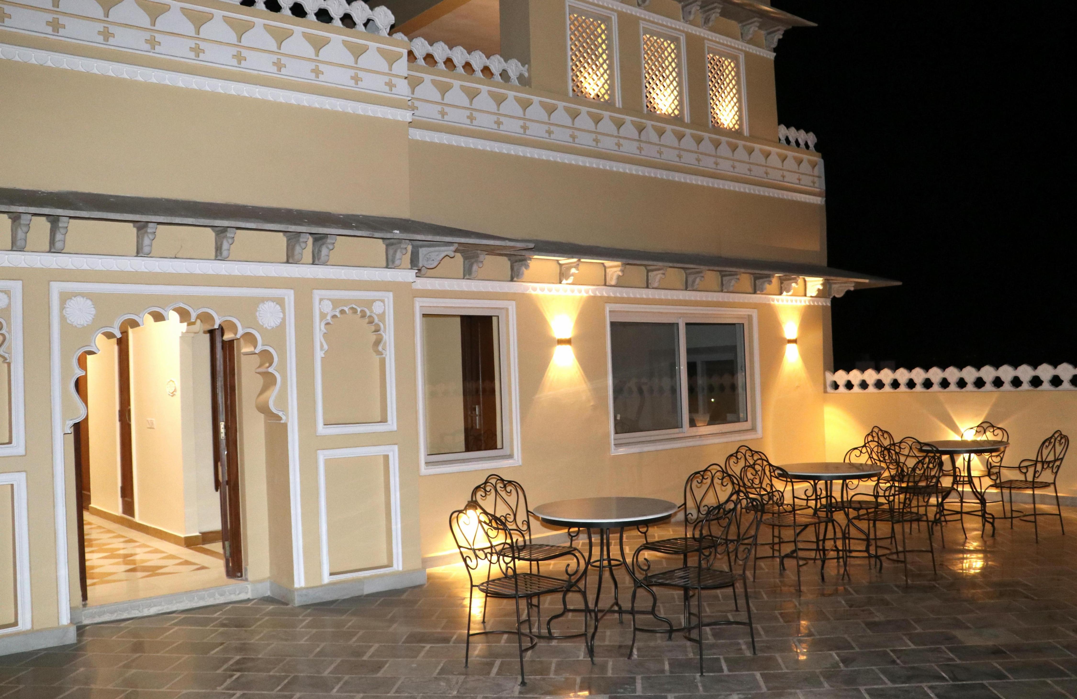 Hotel Fort Padmawati - Tap to explore photos