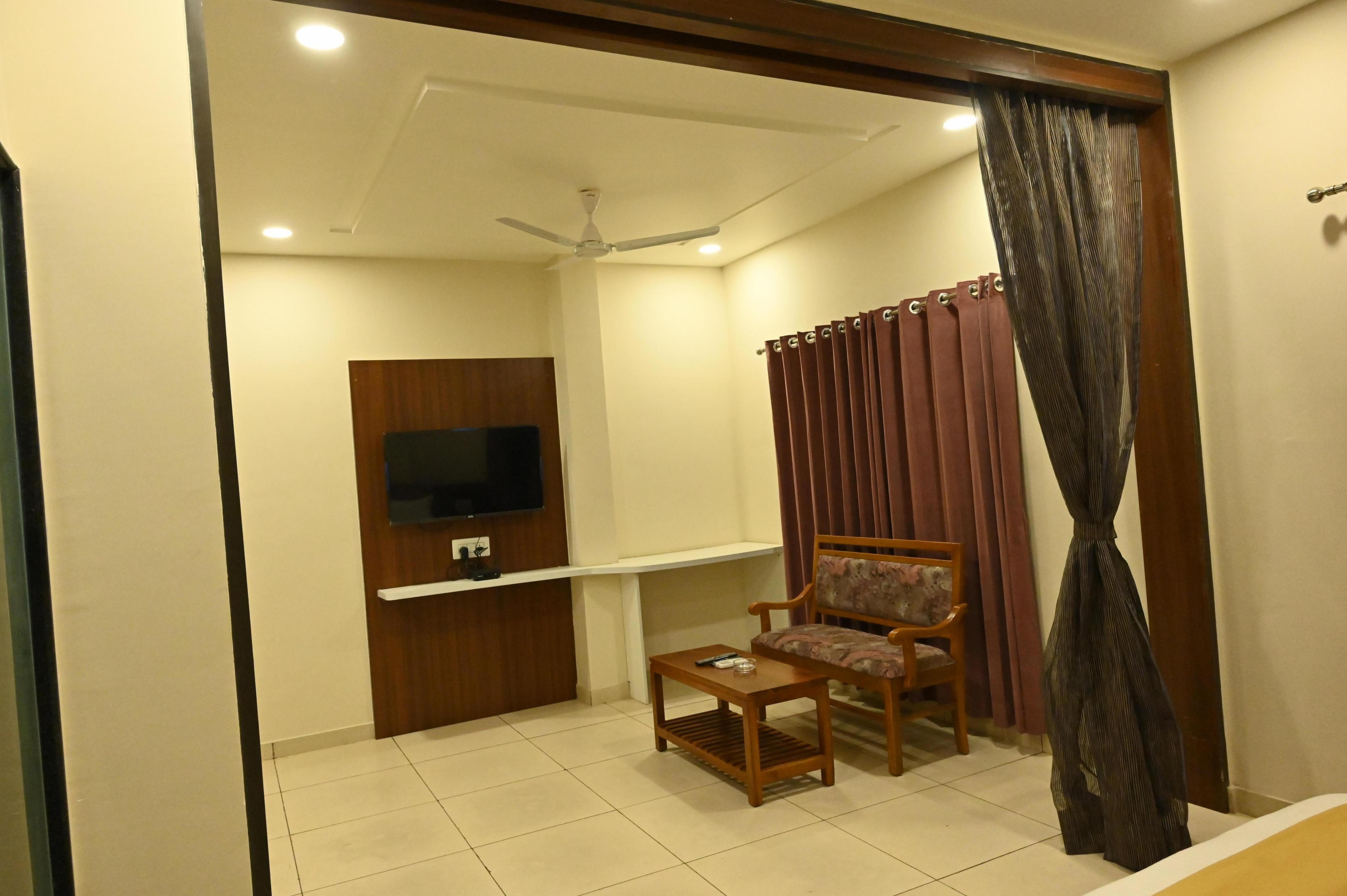 HOTEL M PORT Room Type - SUITE DELUXE ROOM