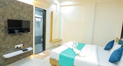 RADHE PALACE Room Type - SUPER DELUX NON -AC ROOM