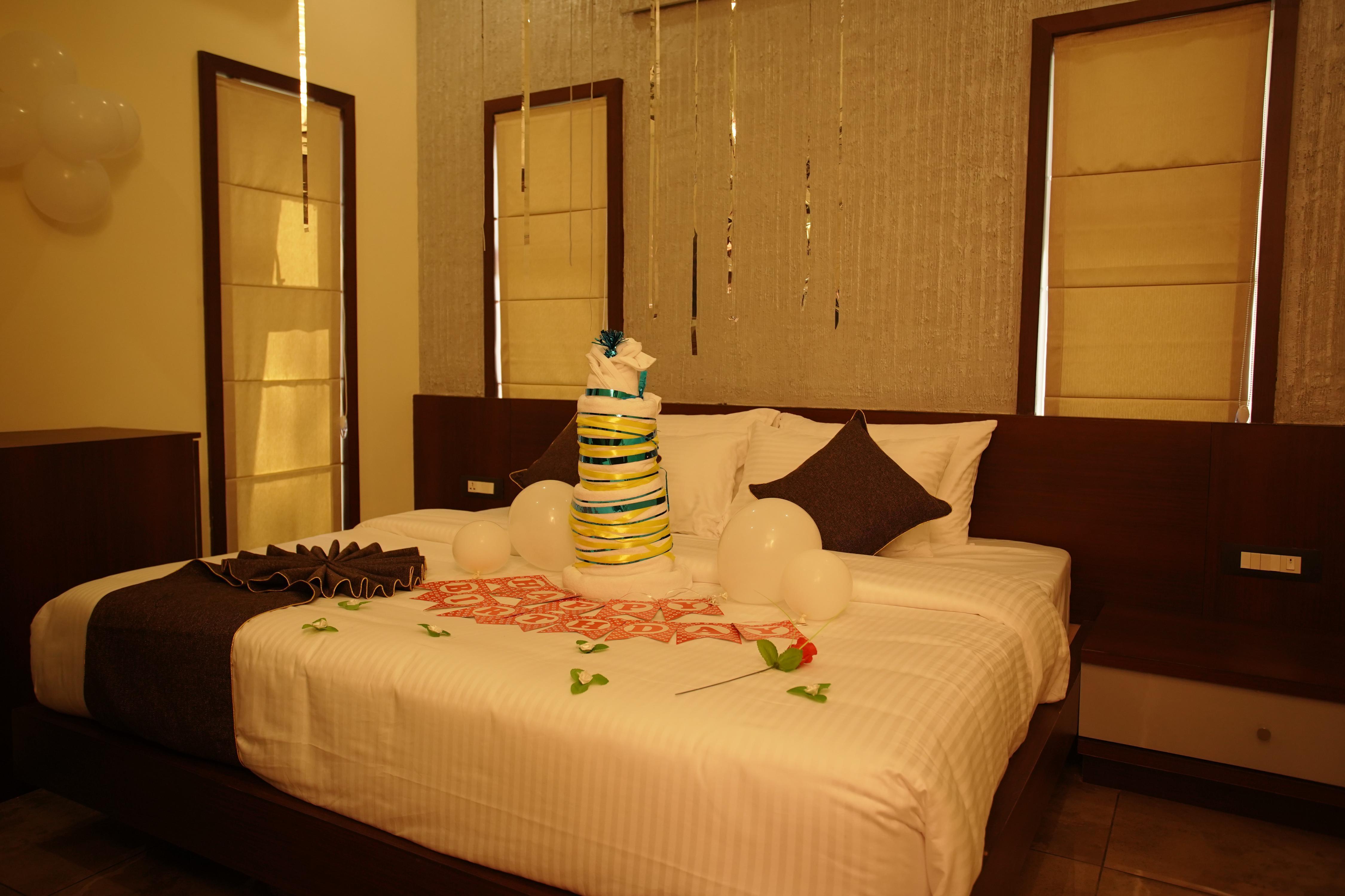 Pabis luxurious stay - Tap to explore photos