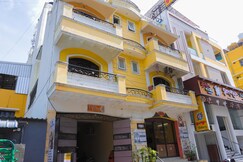 Comfy 2BHK Near Rock Beach