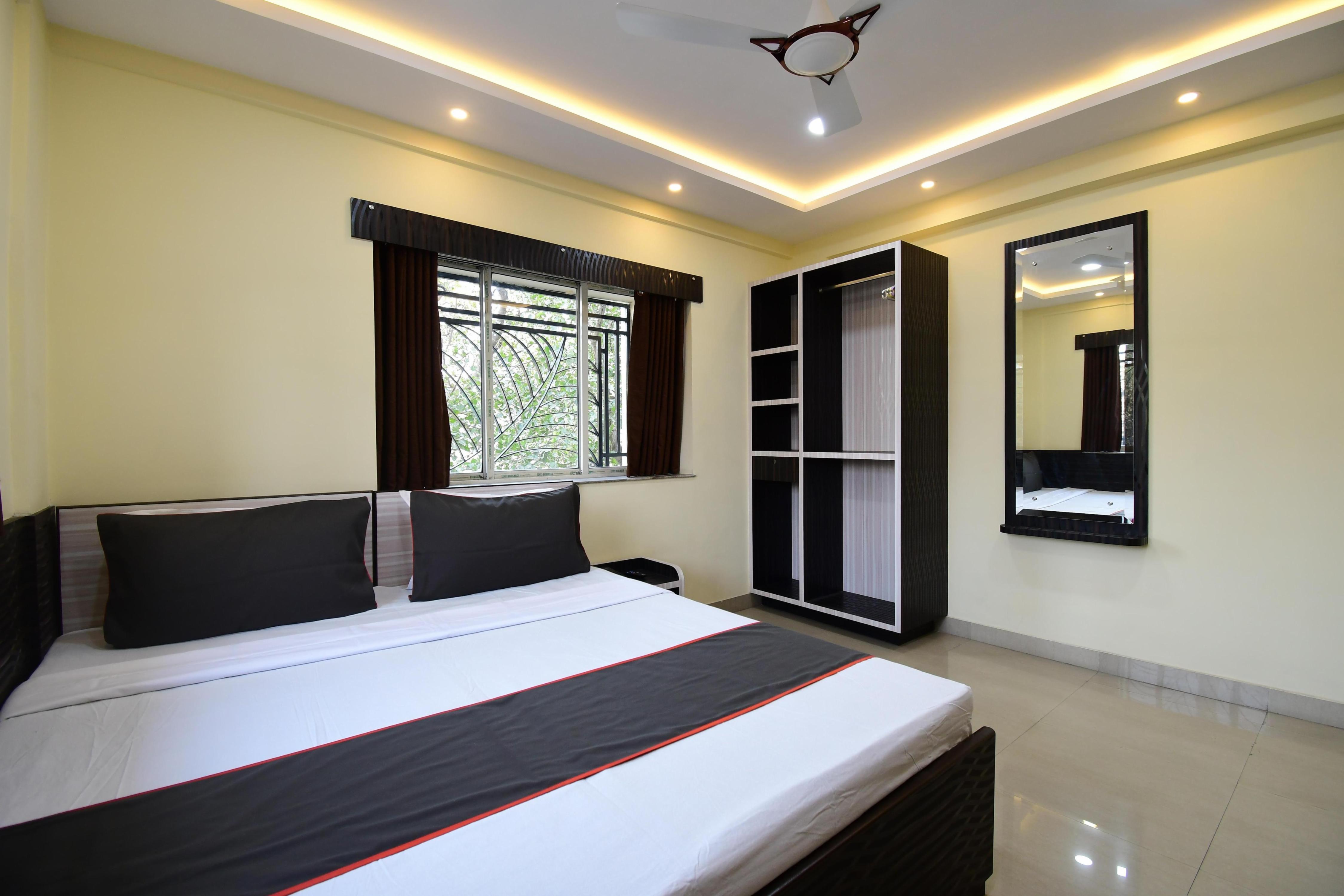 Shree Laxmi Guest House Room Type - Deluxe Double AC