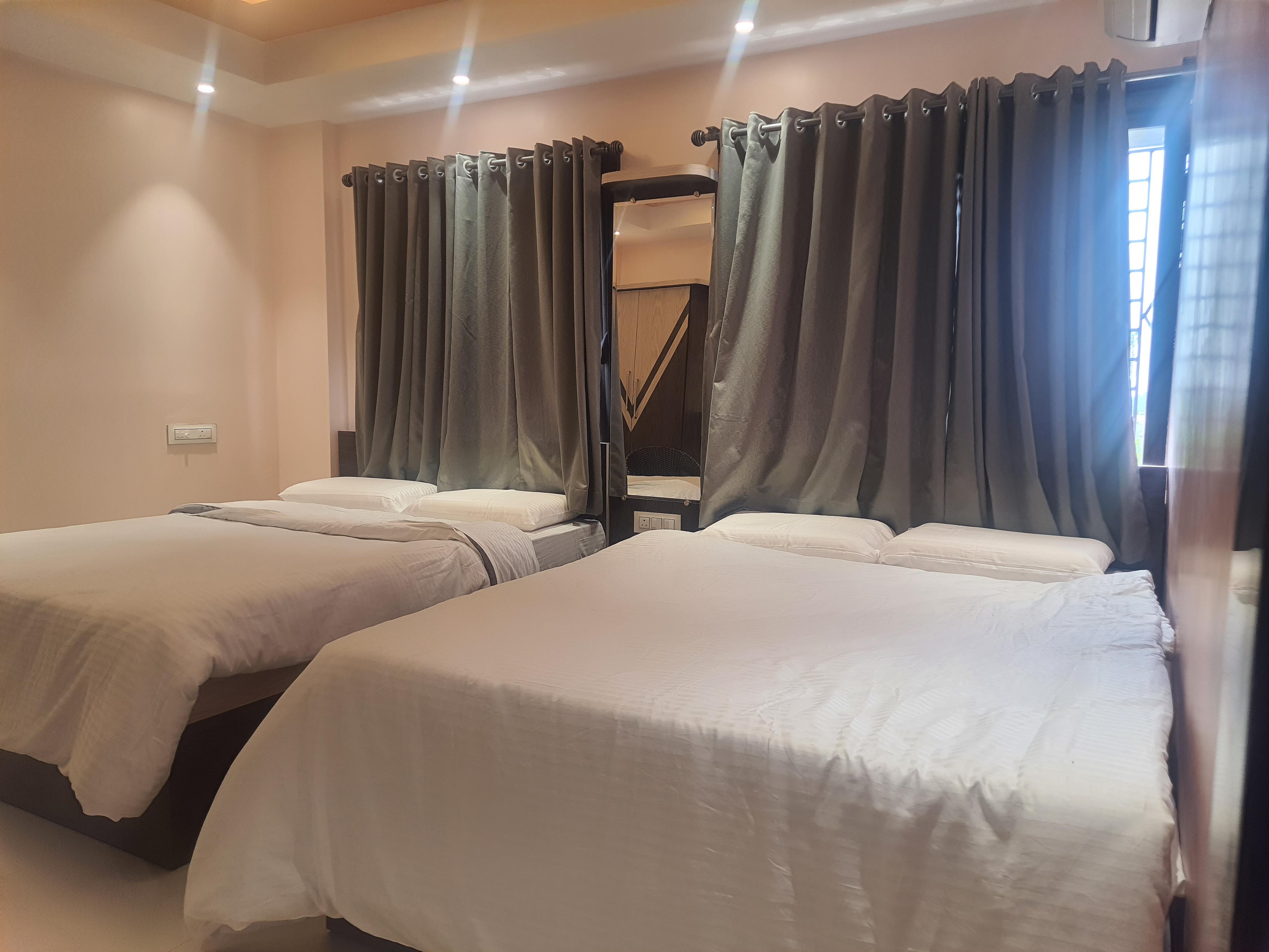 SR Hotel - Tap to explore photos