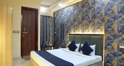 HOTEL RED VELVET SUITES Room Type - Deluxe Room