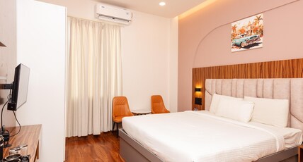 The Continental Inn and Suites Room Type - Deluxe Room