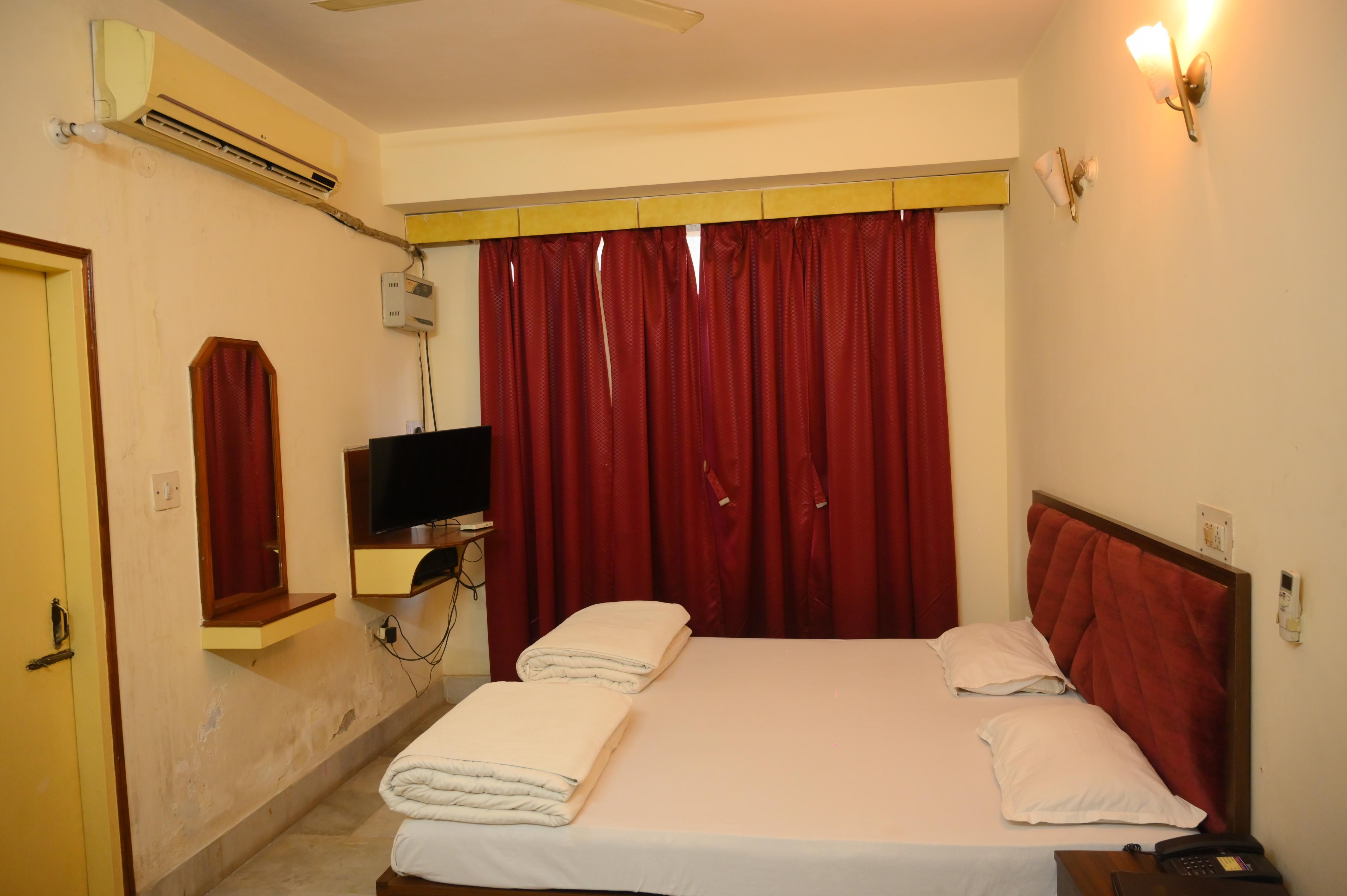 Hotel Magadh Room Type - Deluxe Room