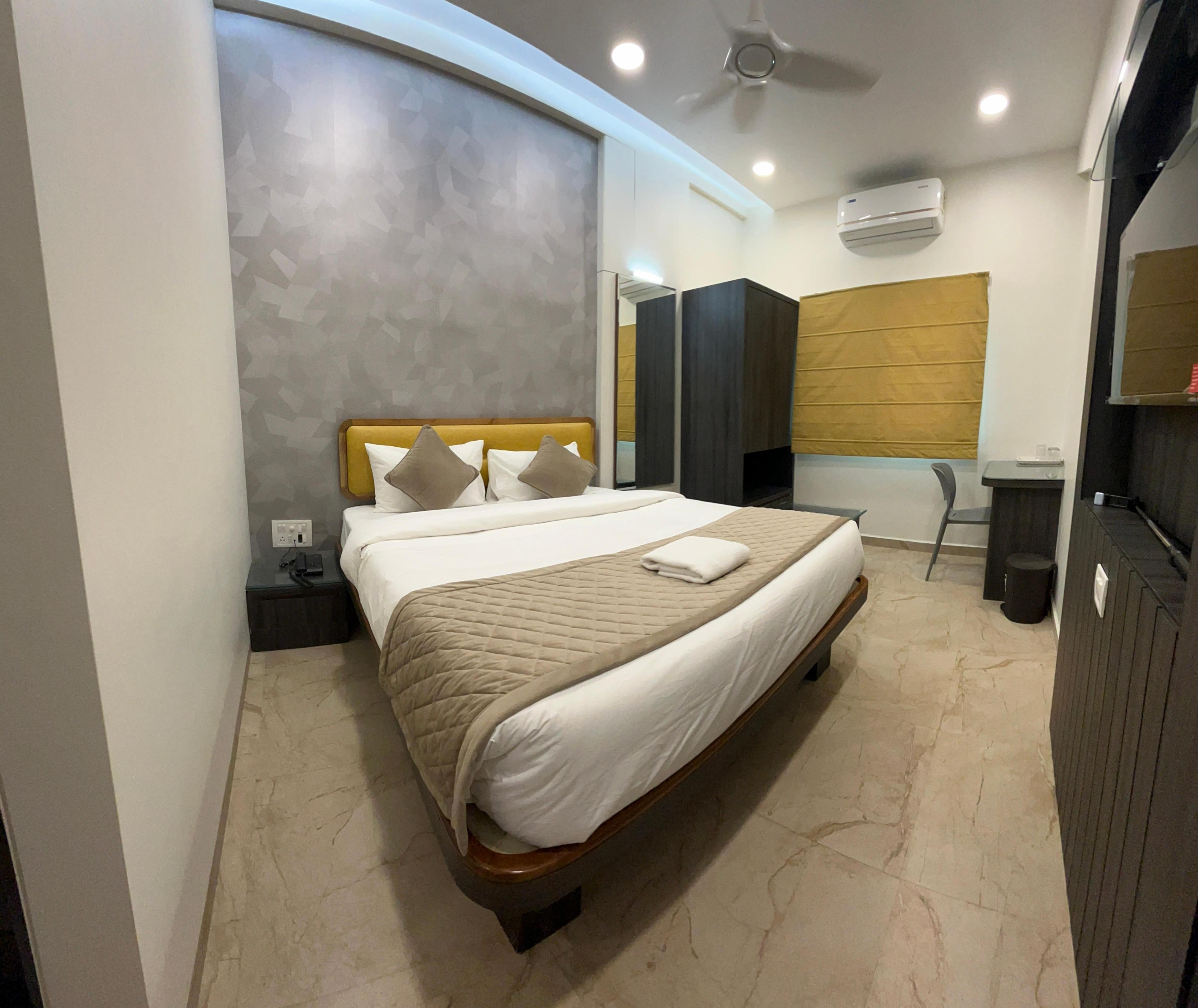 Hotel Ajinkya Palace - Tap to explore photos