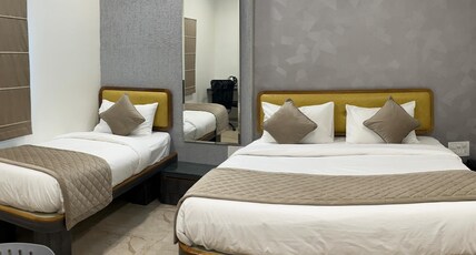Hotel Ajinkya Palace Room Type - Super Deluxe Room