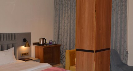 Myspace Saroja Suites Room Type - PREMIUM ROOM