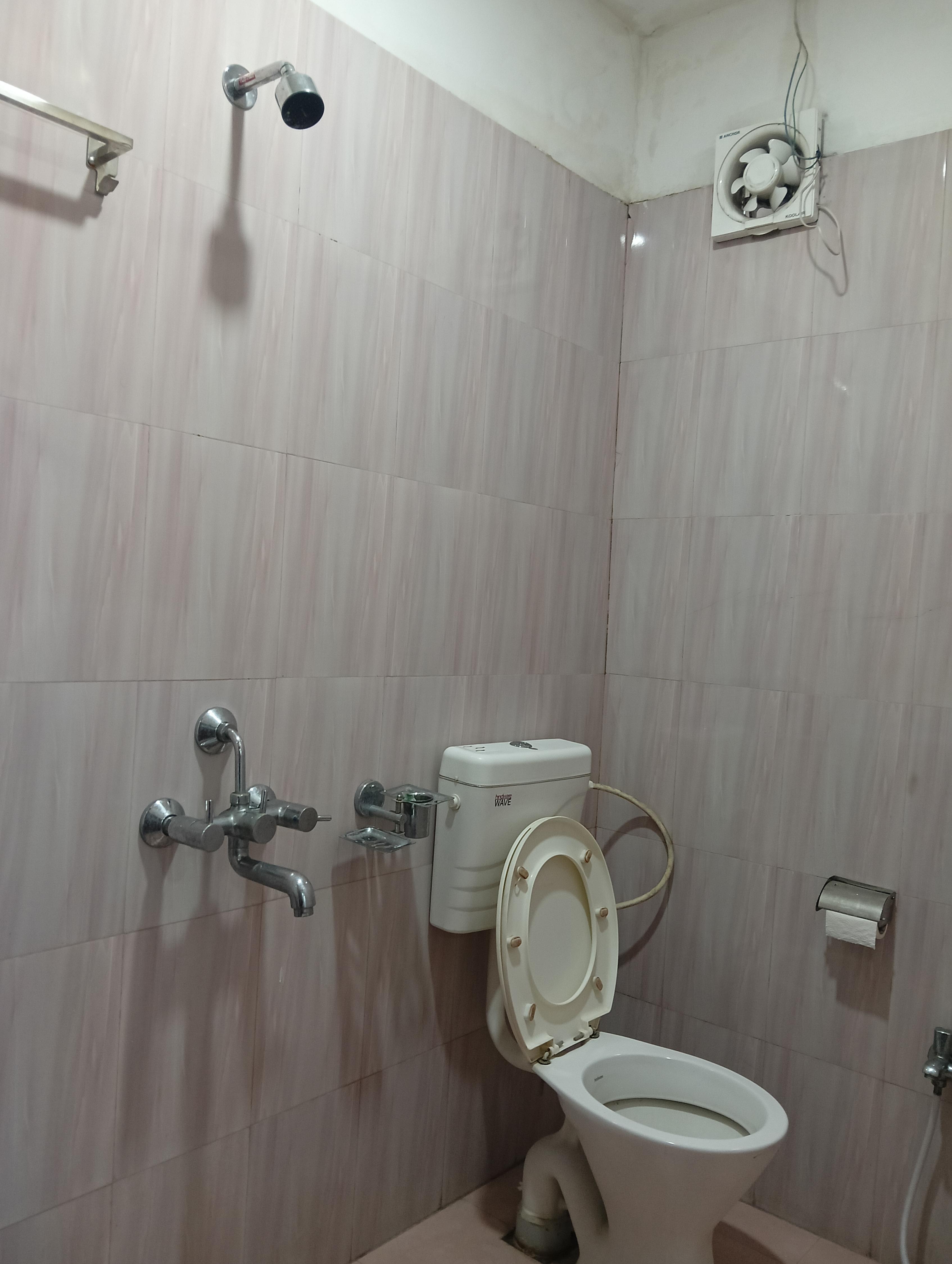 Hotel Krishna Inn - Tap to explore photos