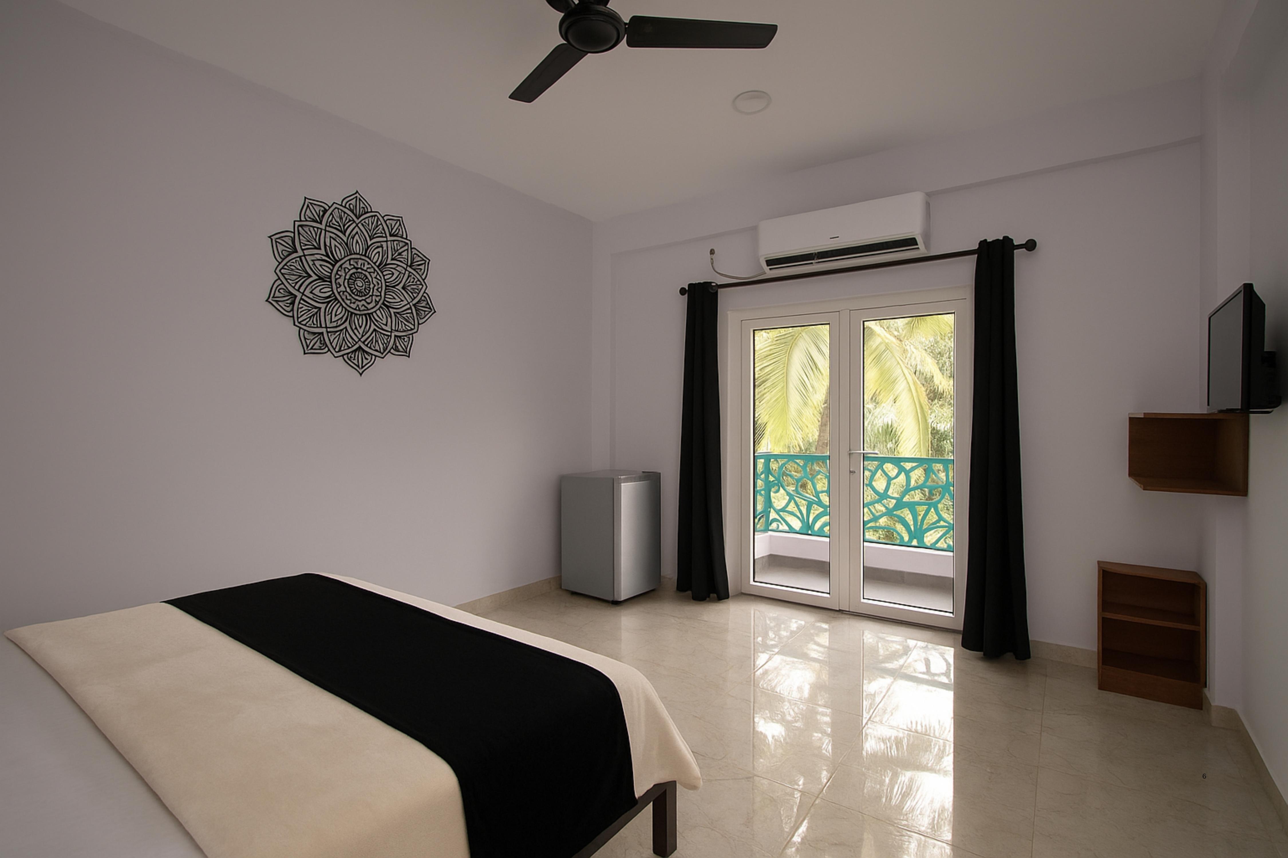Thomson Beach House Calangute - Tap to explore photos
