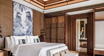 The Meru Sanur Room Type - Corner Tropical Suite
