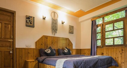 Hippie panda hostel, Manali Room Type - Deluxe room with balcony and mountain view Hippie panda hostel, Manali Room Type - Deluxe room with balcony and mountain view
