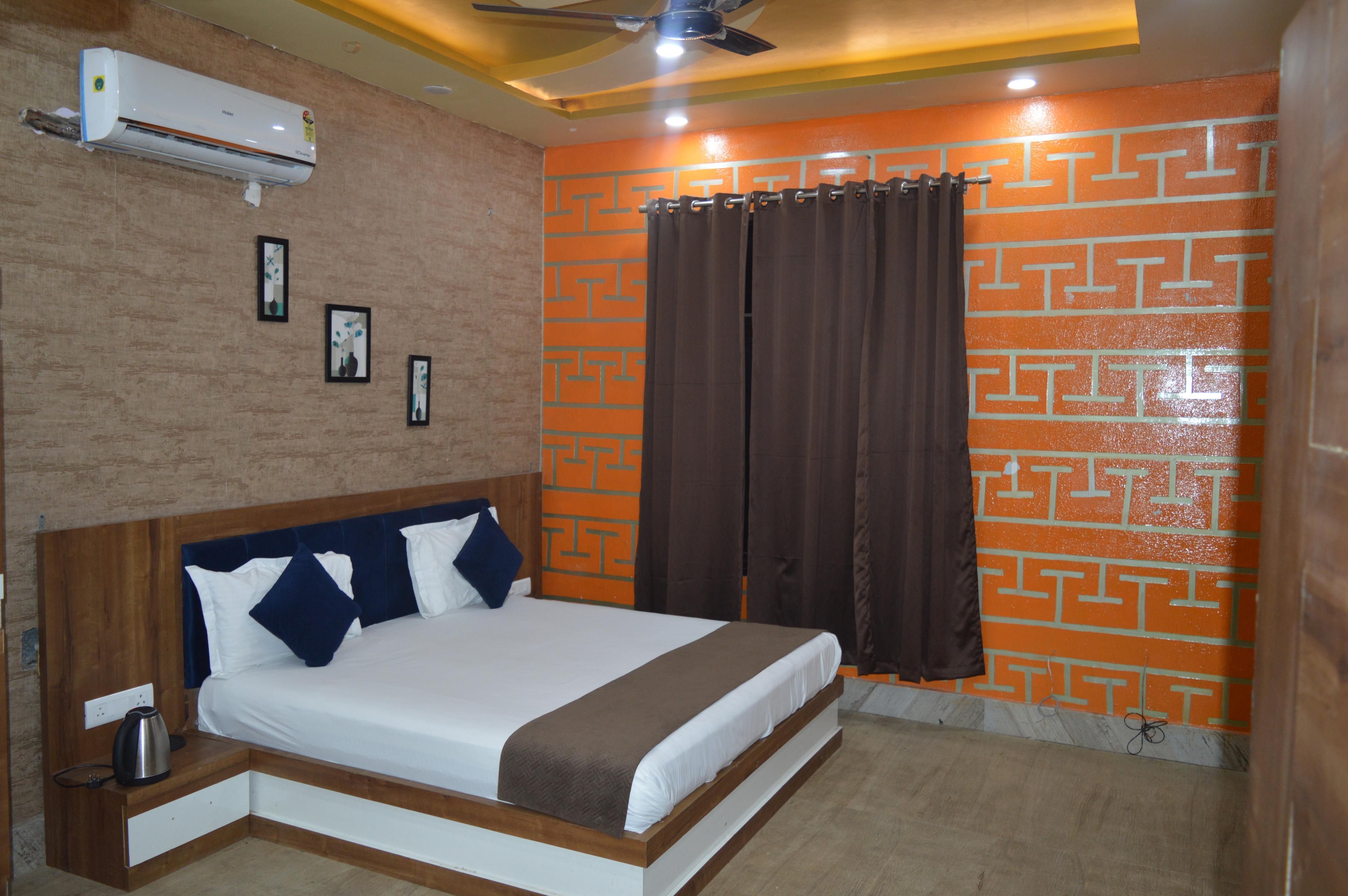 AshokA Hotel Room Type - Deluxe room