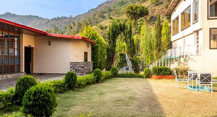 Hill Top Hotel And Resorts Room Type - Deluxe Room