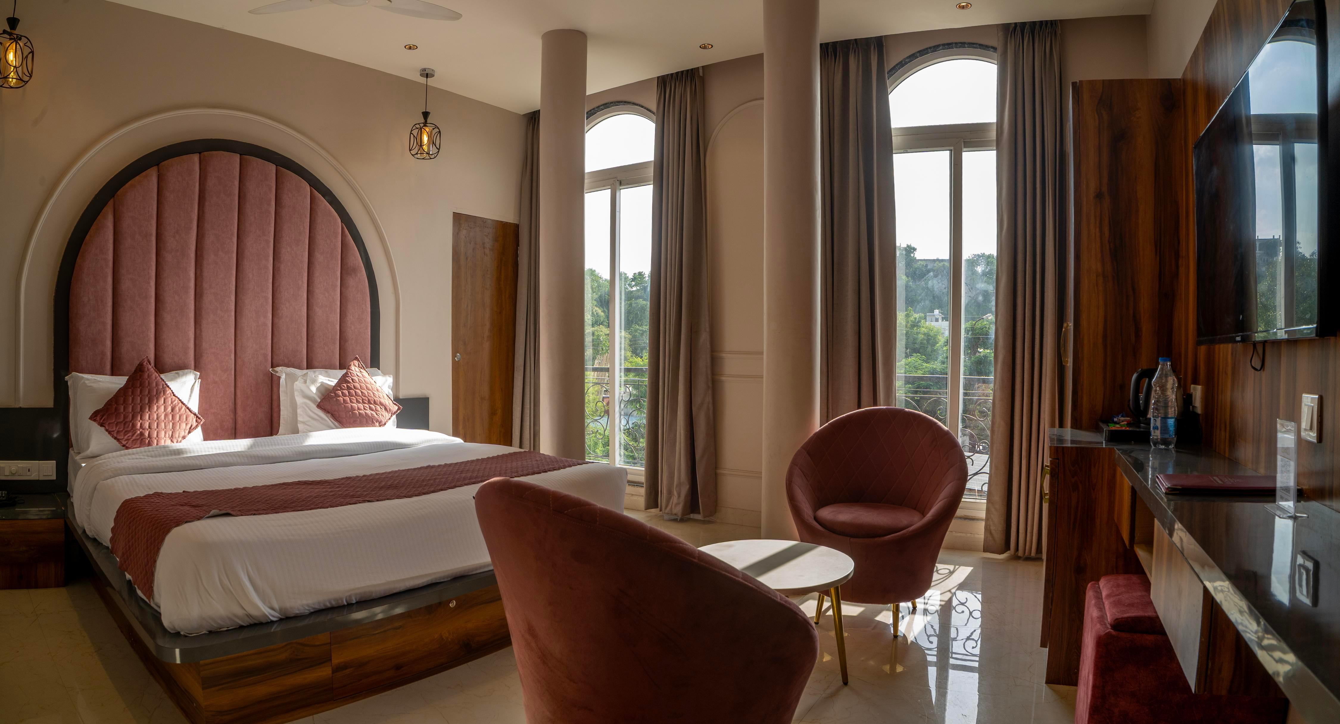 Hotel lotos inn - Tap to explore photos