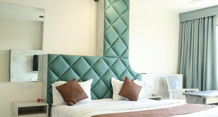 Hotel Magnet Room Type - Suite With Jacuzzi